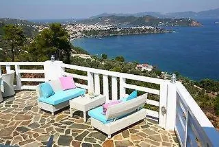 Kivotos Hotell 4*