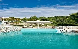 Kivotos Hotell 4*